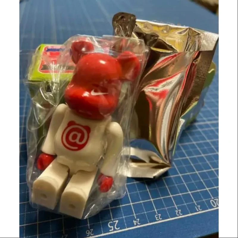 Medicom Bearbrick Series 5 Super Secret NIKE 20th Air Force 1 100% 2 Medicom Bearbrick Series 5 Super Secret NIKE 20th Air Force 1 100% - Image 2