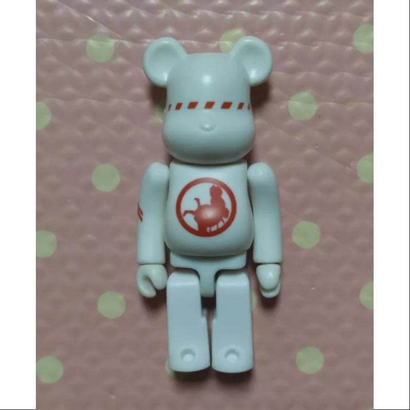 Medicom Bearbrick Series 5 Secret ARTIST FUTURA White 100% 2 Medicom Bearbrick Series 5 Secret ARTIST FUTURA White 100% - Image 2