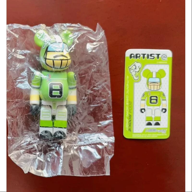 Medicom Bearbrick Series 8 Secret ARTIST H8GRAPHiX Green 100% 3 Medicom Bearbrick Series 8 Secret ARTIST H8GRAPHiX Green 100% - Image 3