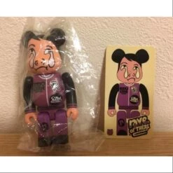 Medicom Bearbrick Series 19 Super Secret REVOLVER STORiES 100% -Toysez 12 4 3b85ae0e 0097 46ca a1c7 af4f7f620387