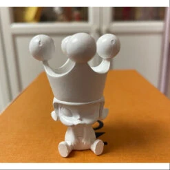 Toysez 19 MOLLY Baby Molly Series 2 Secret Crown White(1/144)