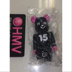 Medicom Bearbrick Series 10 Super Secret HMV Black 100% -Toysez 13 2 64691f4c 6aa7 42a0 bfb8 90db216d61b8
