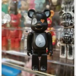 Medicom Bearbrick Series 12 Secret ARTIST ROEN MMJ BAT 100% 6 Medicom Bearbrick Series 12 Secret ARTIST ROEN MMJ BAT 100% -Toysez 13 3 67a2067f 7678 4fcc a5af 5270d758591e