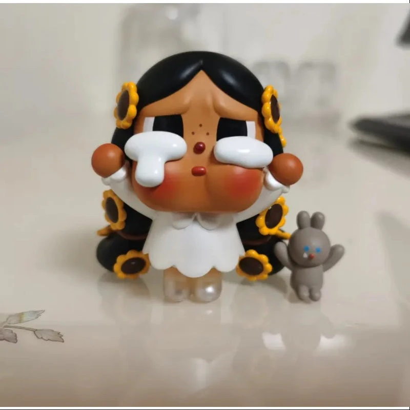 Crybaby Crying In The Woods Series Super Secret THE SACRIFICIAL SUNFLOWER VER.(1/144) 4 Crybaby Crying In The Woods Series Super Secret THE SACRIFICIAL SUNFLOWER VER.(1/144) - Image 4