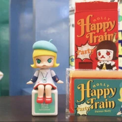 MOLLY Happy Train Party Series Secret Painter Molly(1/144)