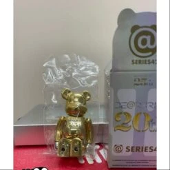 Medicom Bearbrick Series 42 SUPER Secret Sorayama Hajime 25Th Gold 100% -Toysez 15 3 b122a92e 563f 4491 ad0e 23112dadb786
