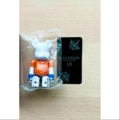 Medicom Bearbrick Series 18 Super Secret Gallery 1950 100%