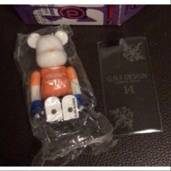 Medicom Bearbrick Series 18 Super Secret Gallery 1950 100% -Toysez 16 3 b9460cce e238 449f bffa 26c33c4729b0