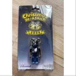 Bearbrick CHRISTMAS 2009 100% Limited Medicom Be@rbrick -Toysez 17 3 09ae4cc9 fe93 4083 b2bd 97fec0a3c93c
