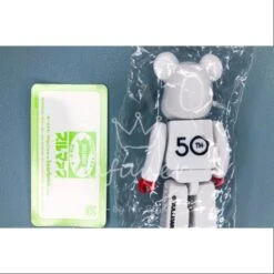 Medicom Bearbrick Series 38 SUPER Secret Bullmark 100% -Toysez 17 3 61e24292 d1cf 4340 8935 f64999492322