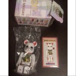 Medicom Bearbrick Series 42 SUPER Secret MANEKI NEKO LUCKY CAT 100%