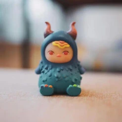 PUCKY Monster Beanie Figure Limited Edition -Toysez 2 3b1dc7b2 779a 4913 b329 de757cb572d9