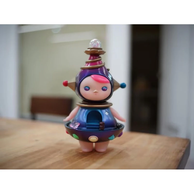 PUCKY Astronaut Galaxy Figure Limited Edition 2 PUCKY Astronaut Galaxy Figure Limited Edition - Image 2