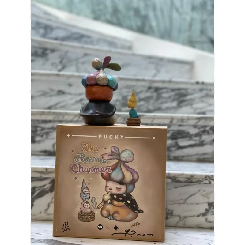 PUCKY The Beanie Charmer Figure Limited Edition 5 PUCKY The Beanie Charmer Figure Limited Edition - Image 5