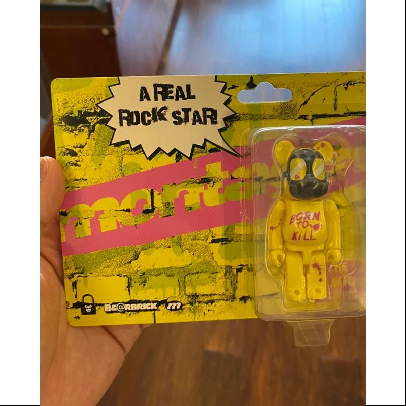 Bearbrick Montage 2008 A REAL ROCK STAR 100% Limited Medicom Be@rbrick 1 Bearbrick Montage 2008 A REAL ROCK STAR 100% Limited Medicom Be@rbrick