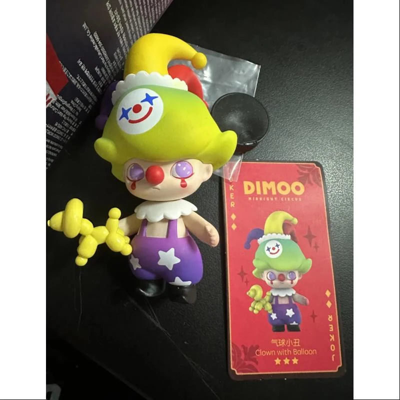 DIMOO Midnight Circus Series Secret Clown With Balloon(1/144) 3 DIMOO Midnight Circus Series Secret Clown With Balloon(1/144) - Image 3