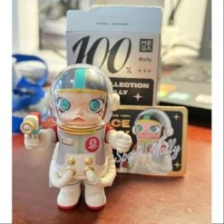 SPACE MOLLY MEGA 100% Series 1 Secret THE GIRL FROM THE EARTH(1/108)