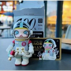 SPACE MOLLY MEGA 100% Series 1 Secret THE GIRL FROM THE EARTH(1/108) -Toysez m17 3